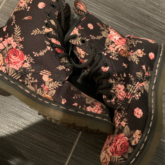 Floral Doc Martens - Picture 7 of 8